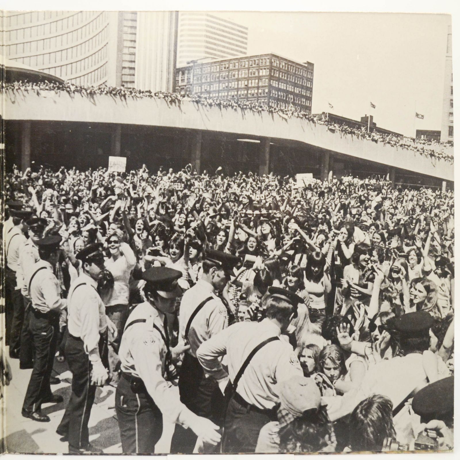 Bay City Rollers — Dedication, 1976