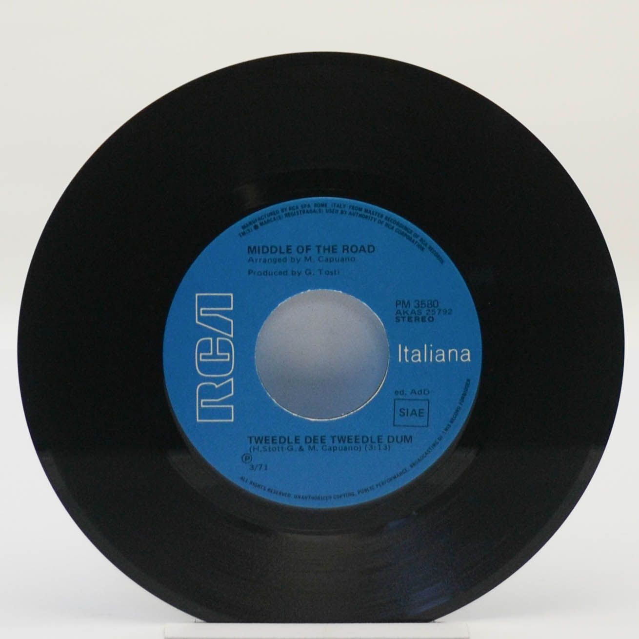 Middle Of The Road — Tweedle Dee Tweedle Dum / Give It Time (single), 1971