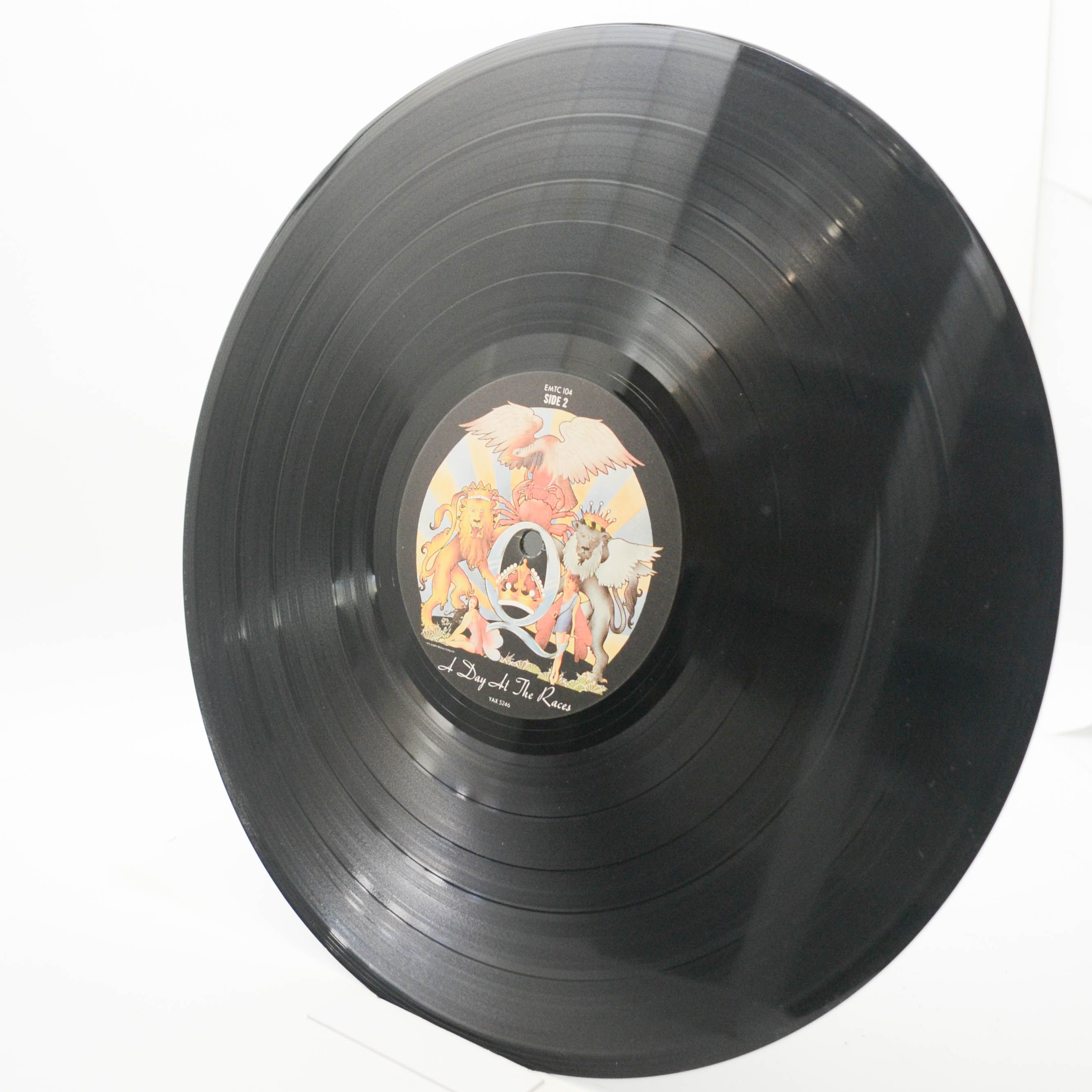 Queen — A Day At The Races (UK), 1976