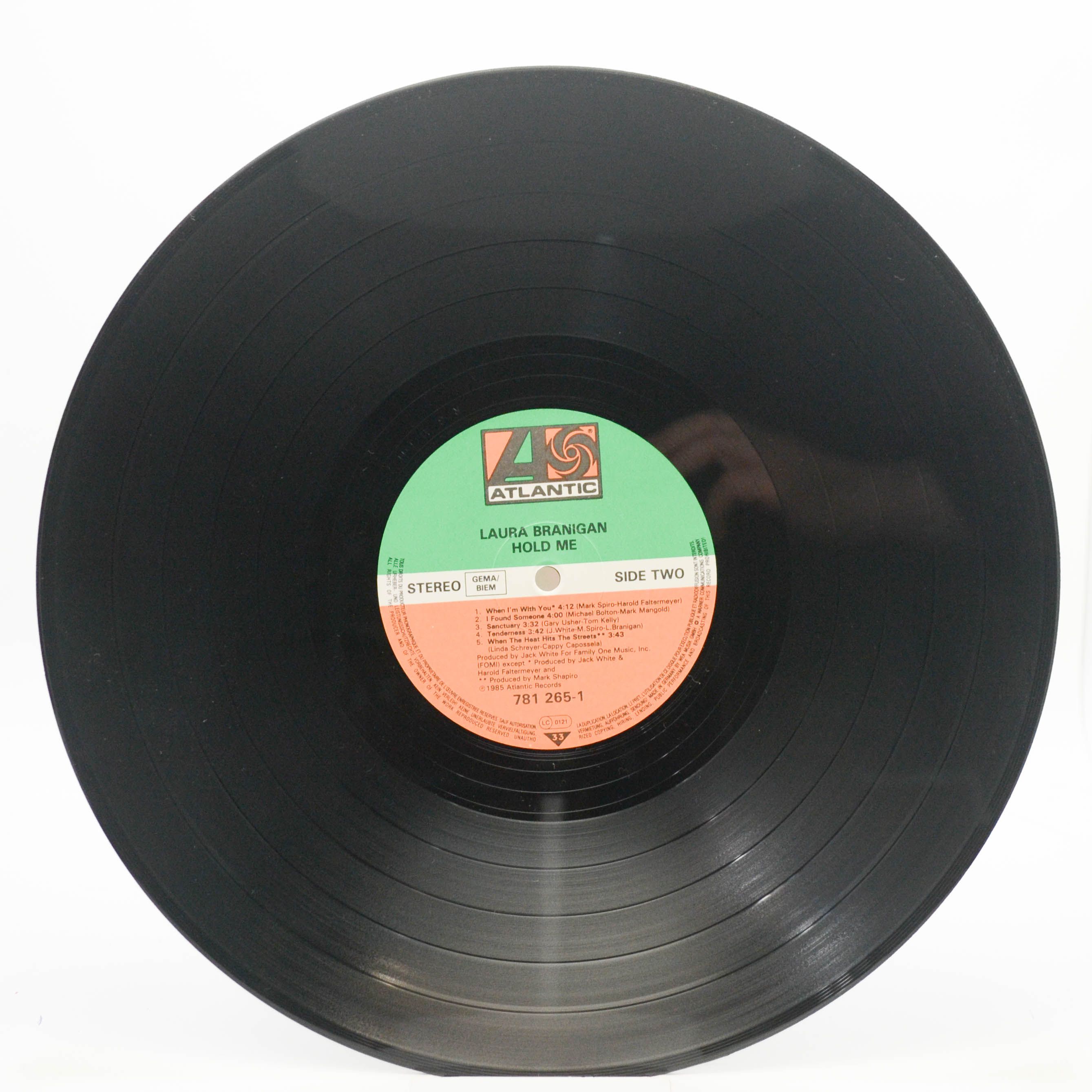 Laura Branigan — Hold Me, 1985