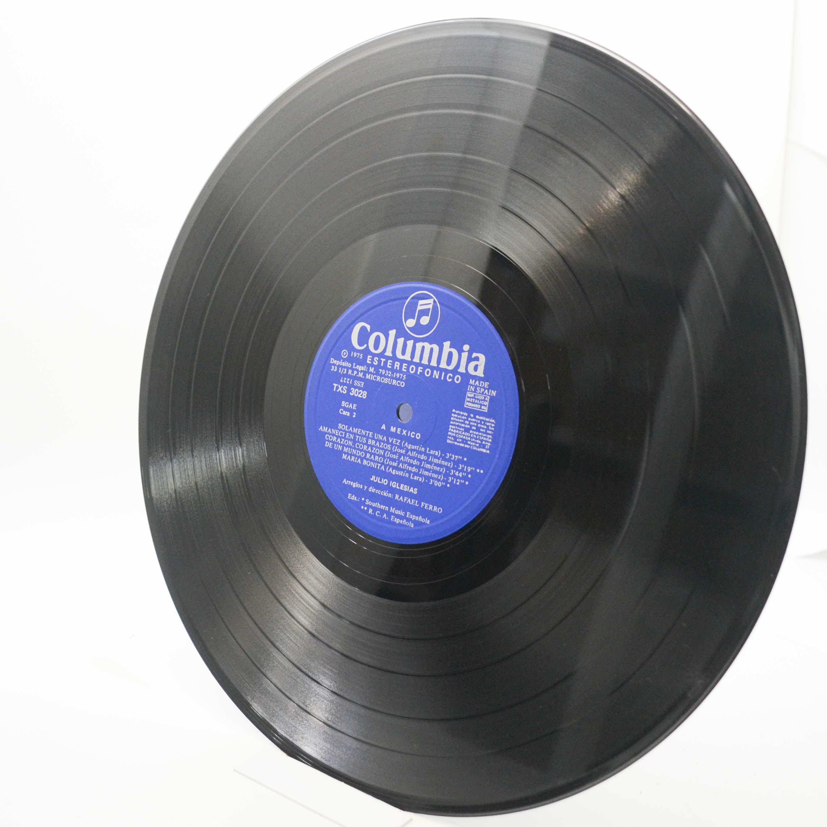 Julio Iglesias — A Mexico (1-st, Spain), 1975