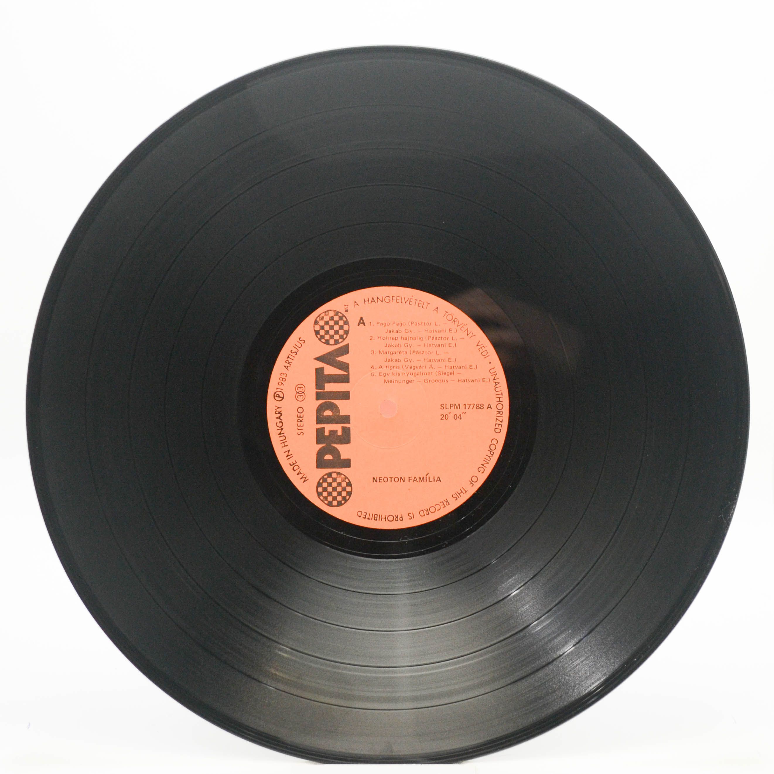 Neoton Família — Neoton Família (1-st, Hungary), 1983