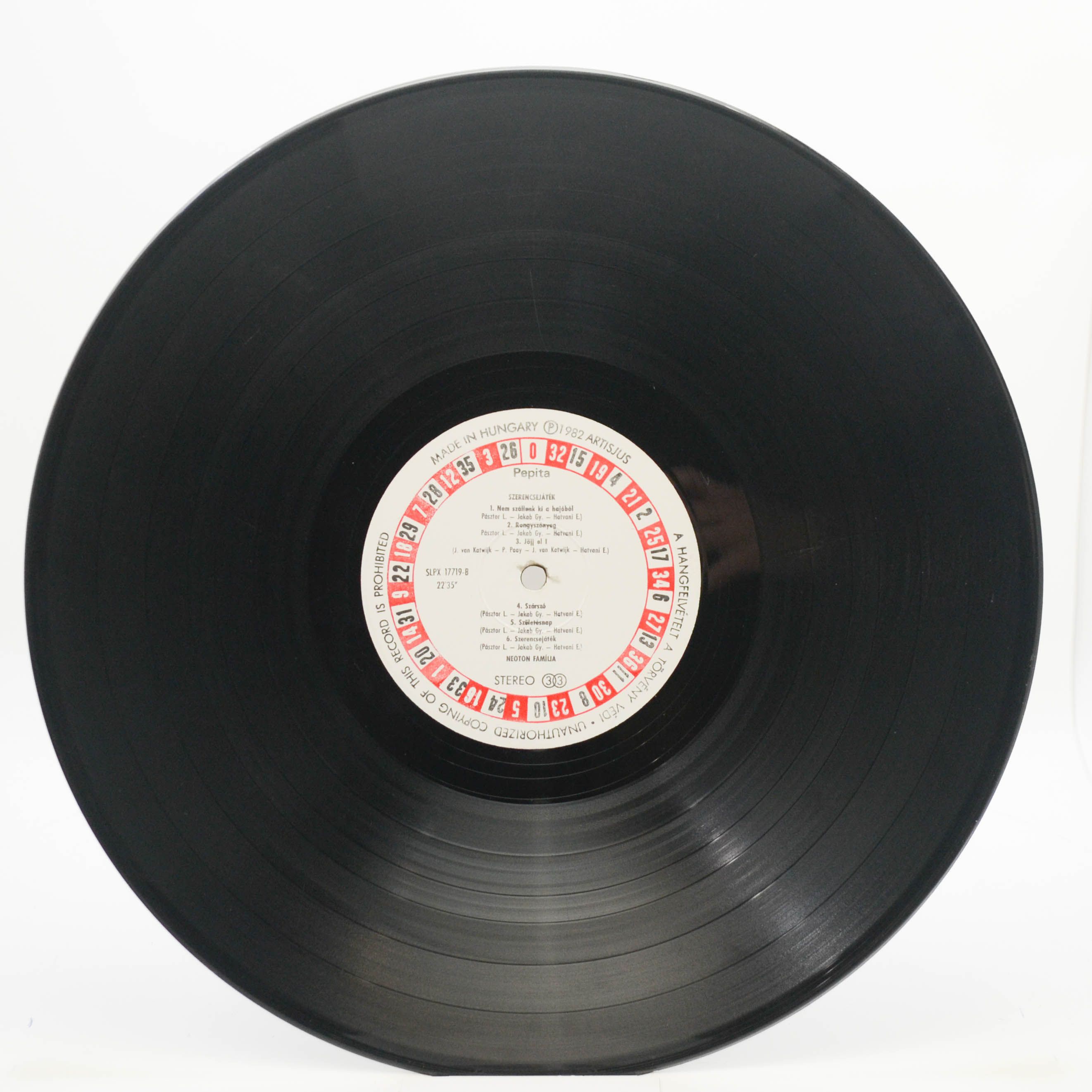 Neoton Familia — Szerencsejáték (1-st, Hungary), 1982