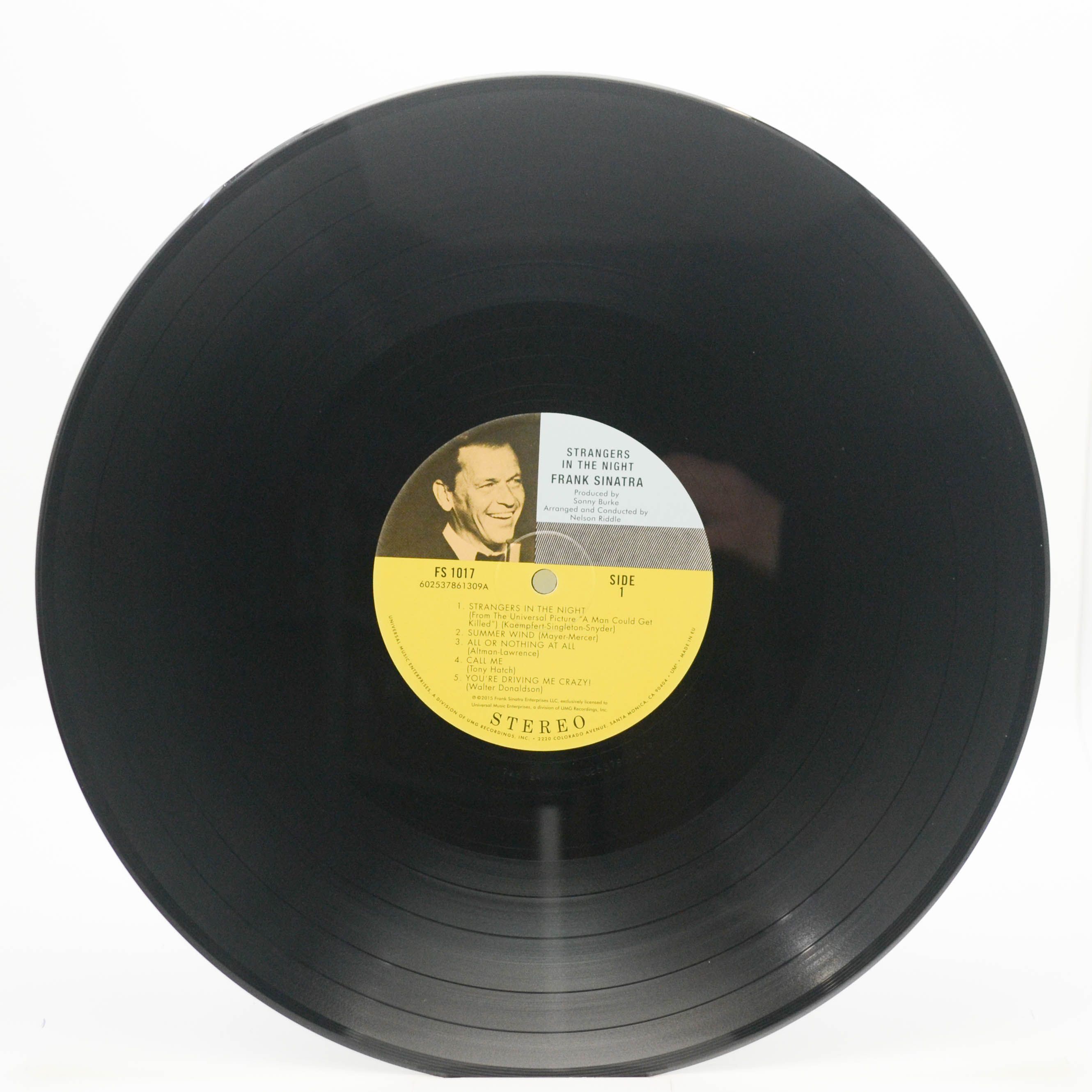 Frank Sinatra — Strangers In The Night, 1966