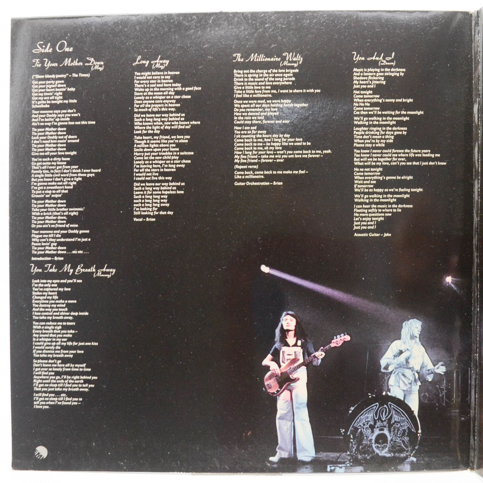 Queen — A Day At The Races, 1976