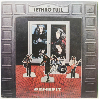 Benefit, 1970