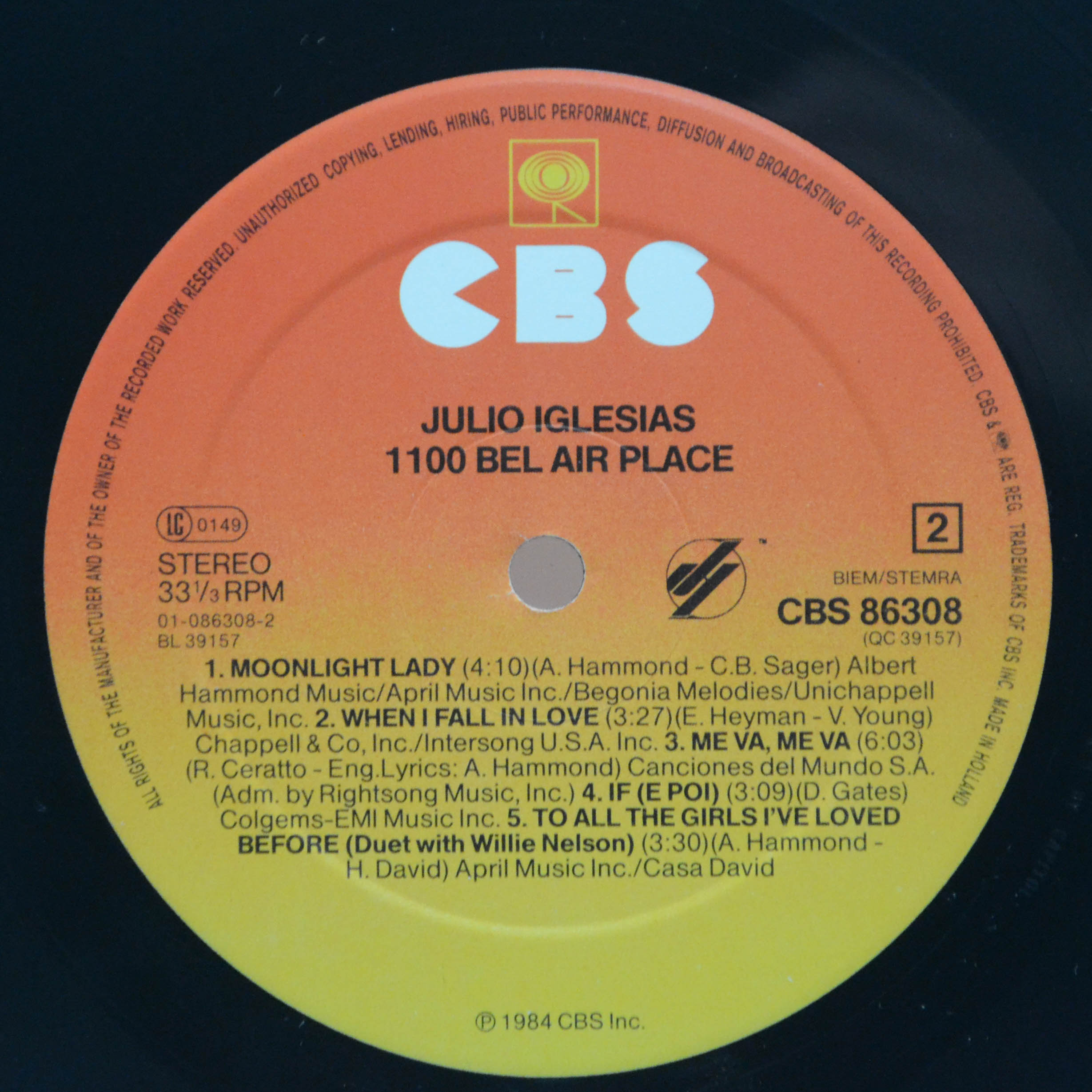 Виниловая пластинка Julio Iglesias — 1100 Bel Air Place, 1984