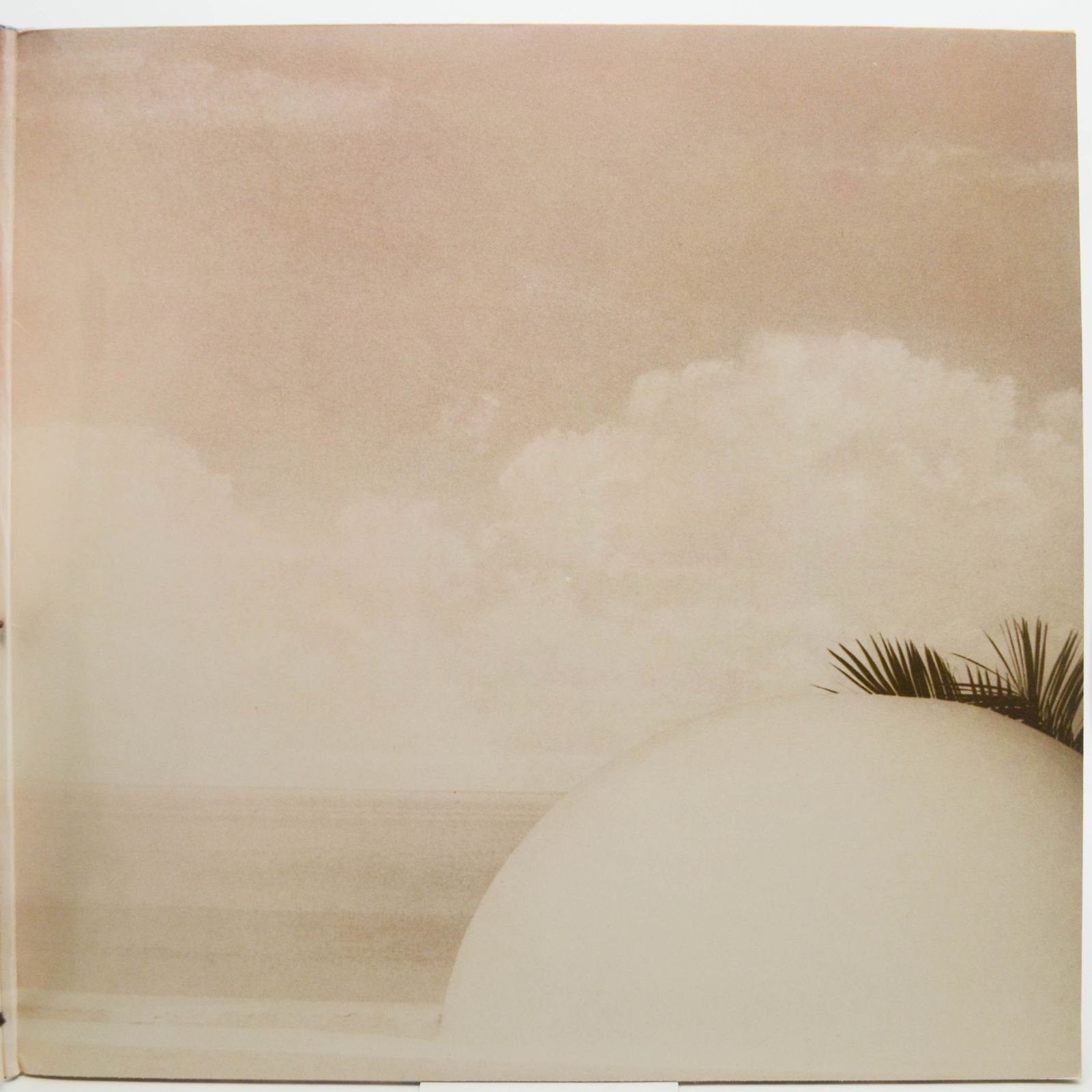 Stevie Wonder — In Square Circle (booklet), 1985