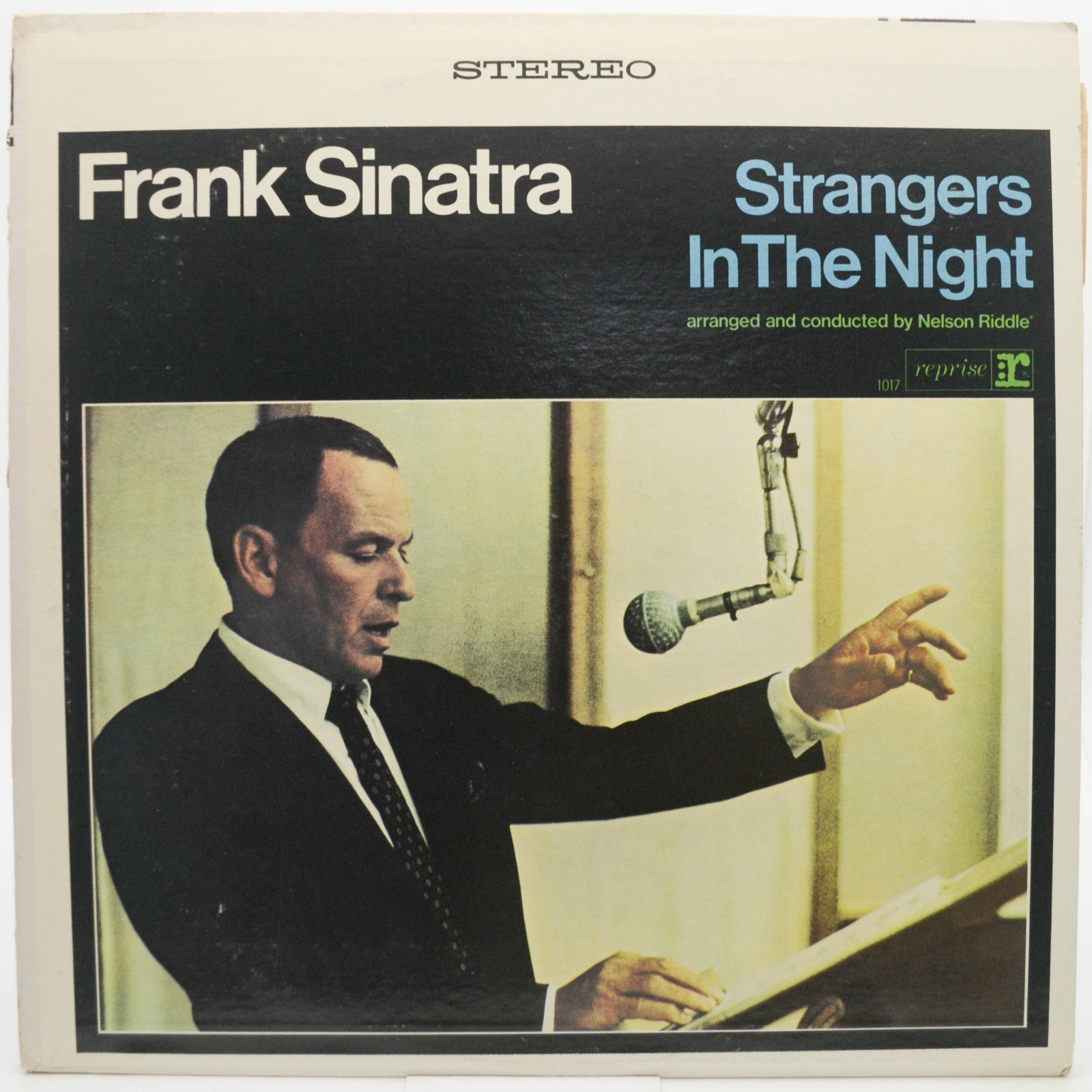 Frank Sinatra — Stranger's In The Night (1-st, USA), 1966