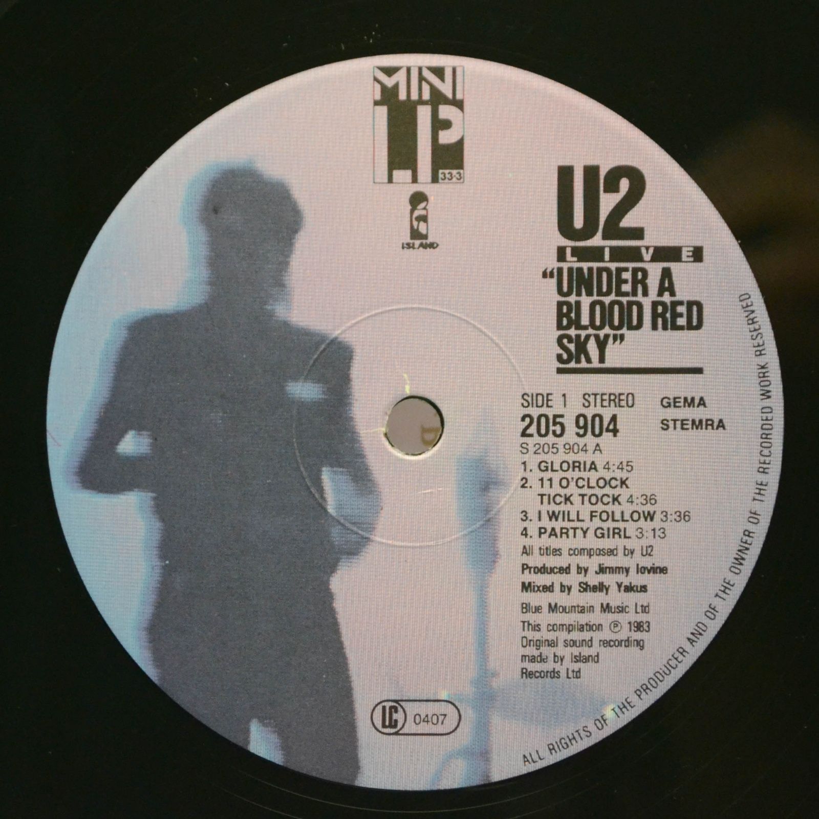 U2 — Under A Blood Red Sky (Live), 1983