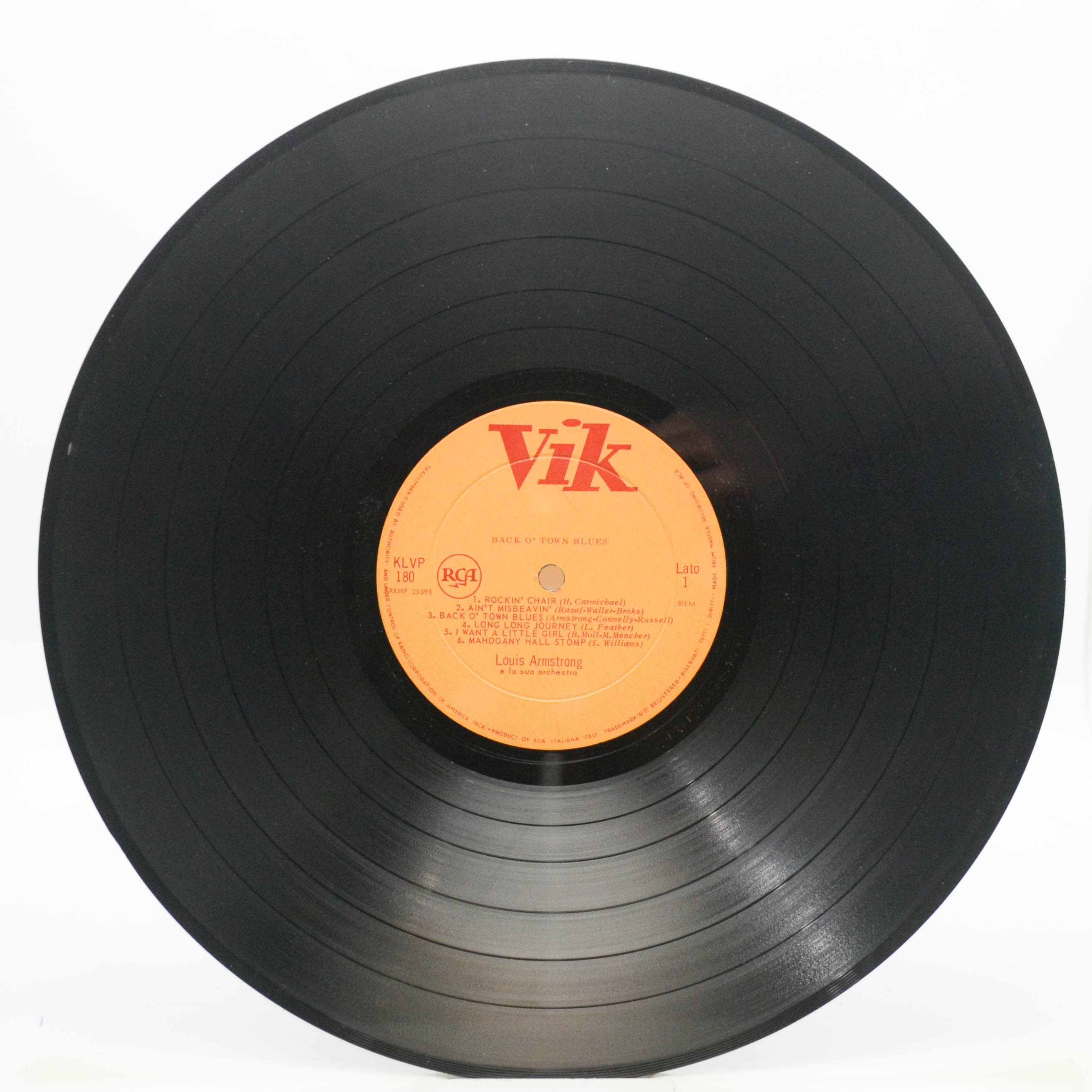 Louis Armstrong — Back O' Town Blues, 1966