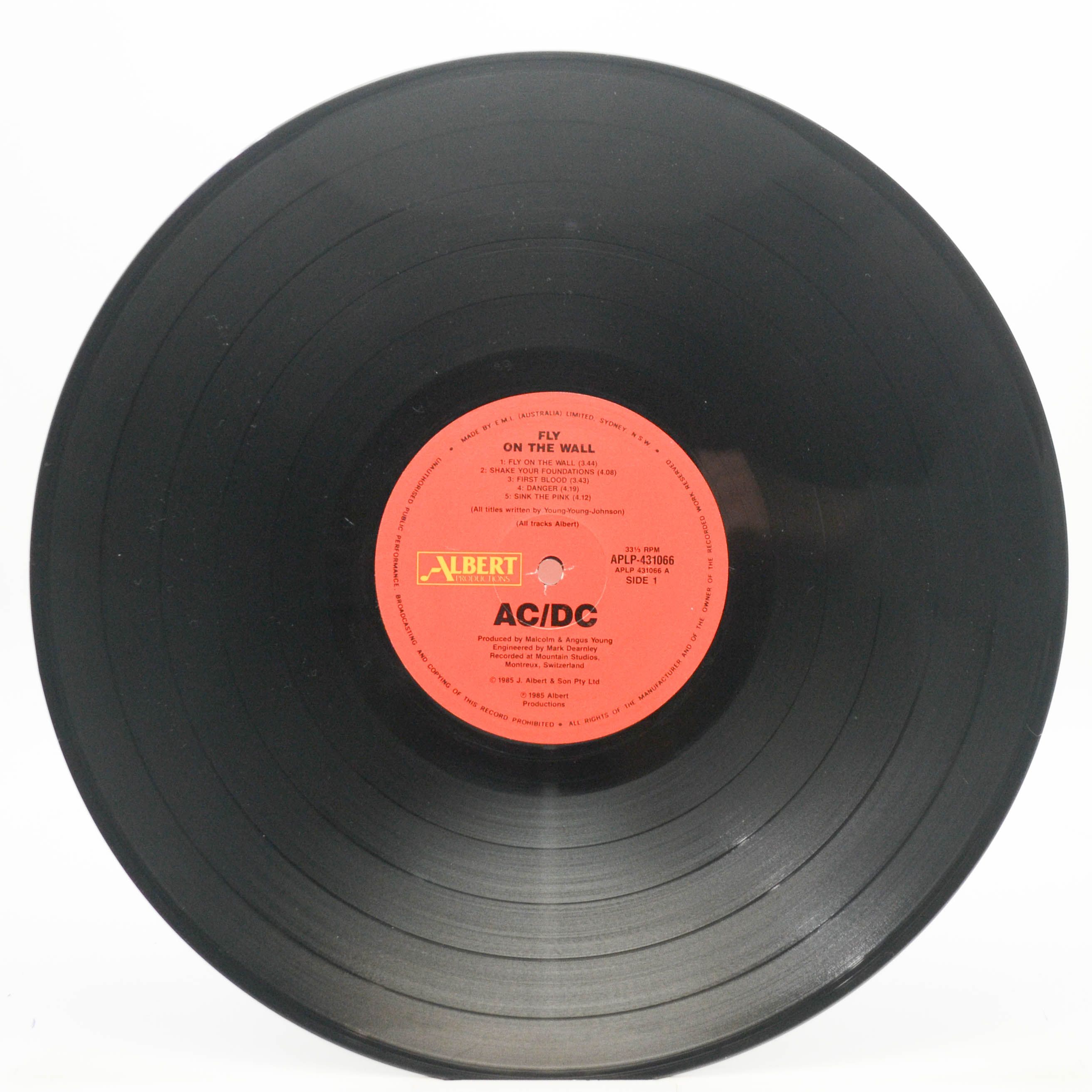 AC/DC — Fly On The Wall (1-st, Australia), 1985