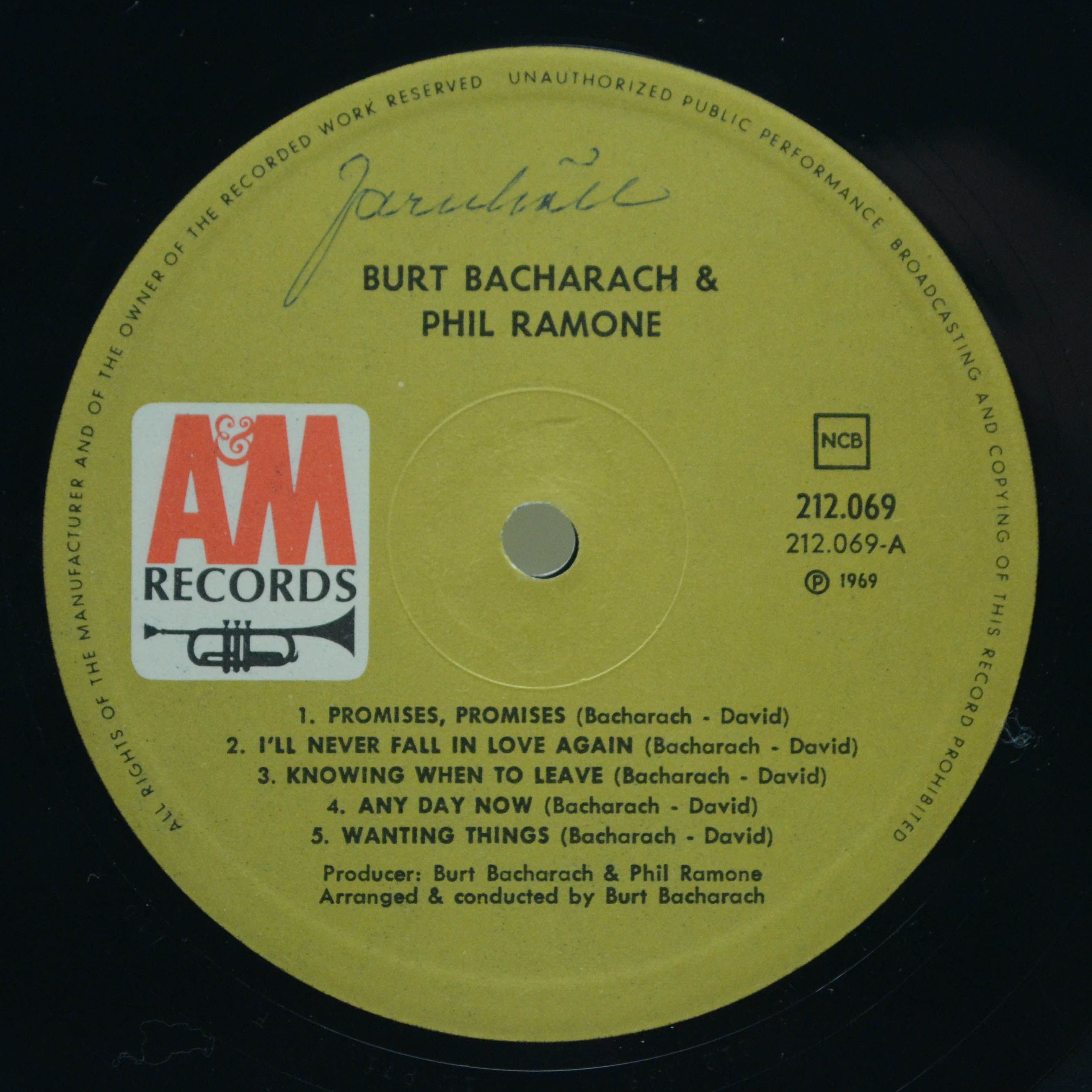 Виниловая пластинка Burt Bacharach — Make It Easy On Yourself, 1969