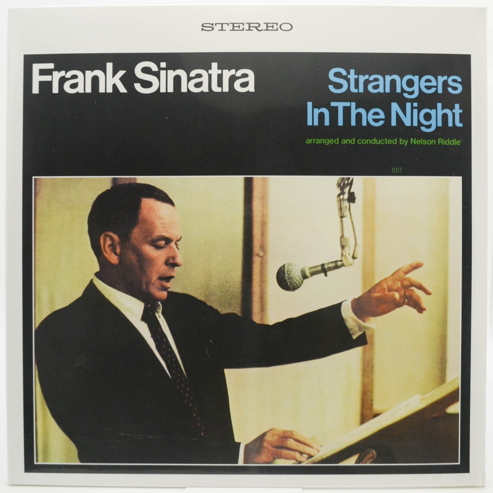 Frank Sinatra — Strangers In The Night, 1966
