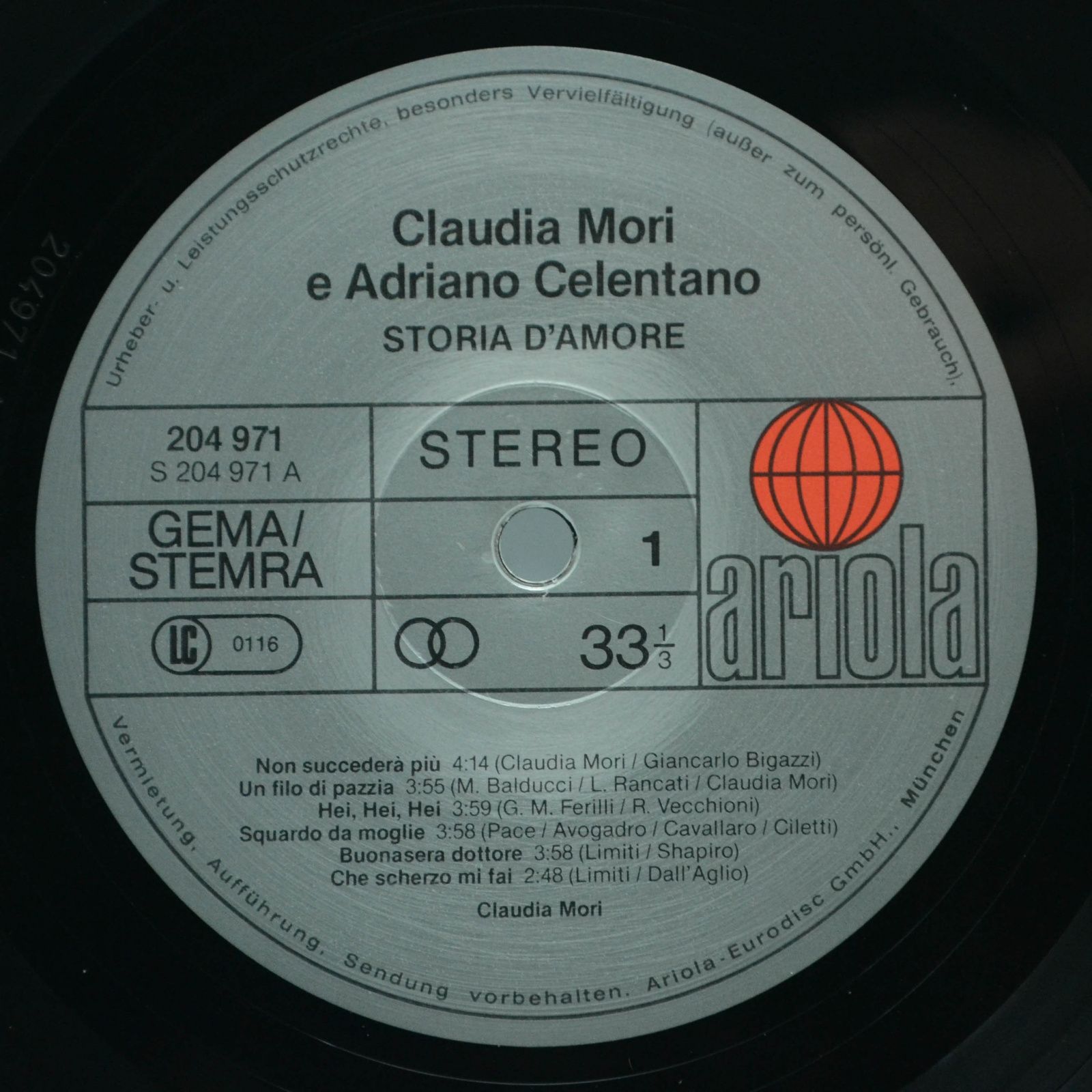Claudia Mori & Adriano Celentano — Storia D'Amore, 1982