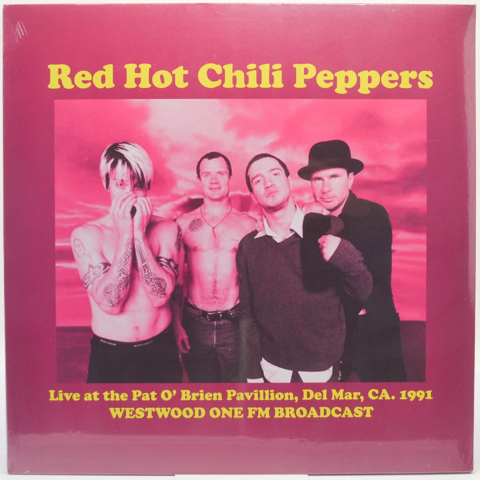 Red hot chili peppers give it away. Ред хот Чили Пепперс Вудсток. Red hot Chili Peppers обложка. RHCP обложки альбомов. Red hot Chili Peppers обложки альбомов.