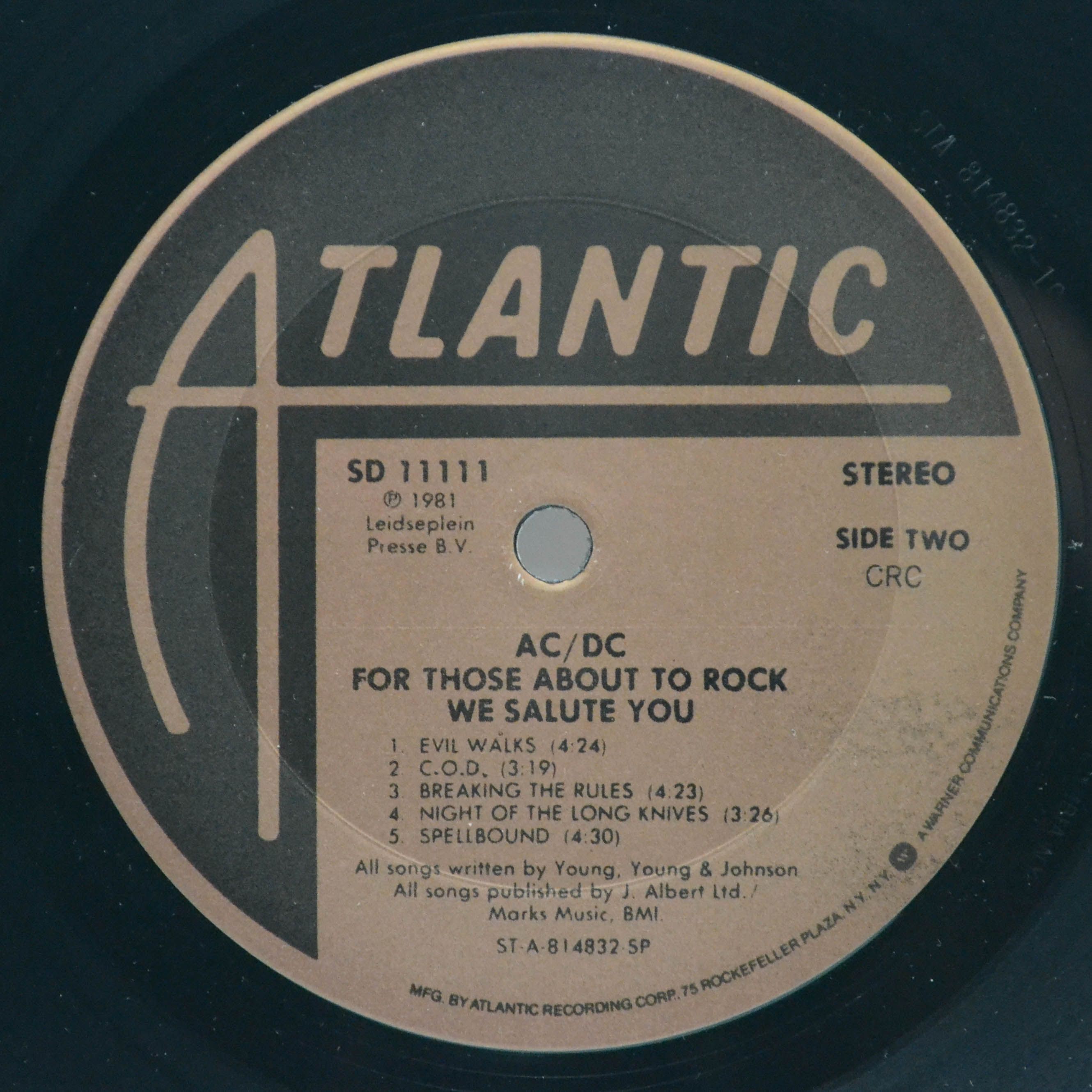AC/DC — For Those About To Rock (We Salute You) (USA), 1981