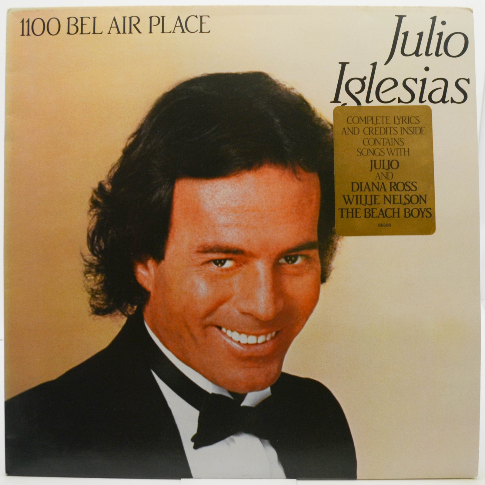 Виниловая пластинка Julio Iglesias — 1100 Bel Air Place, 1984