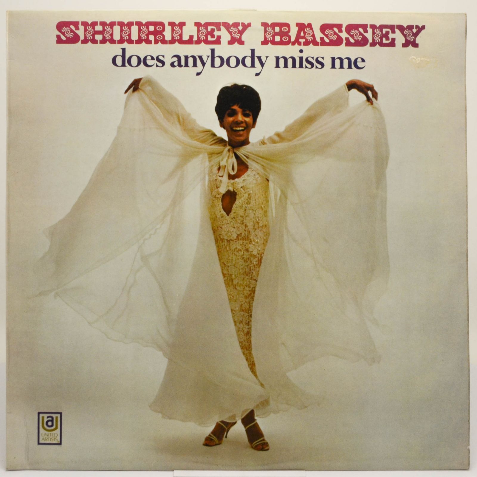 Shirley Bassey — Does Anybody Miss Me, 1969