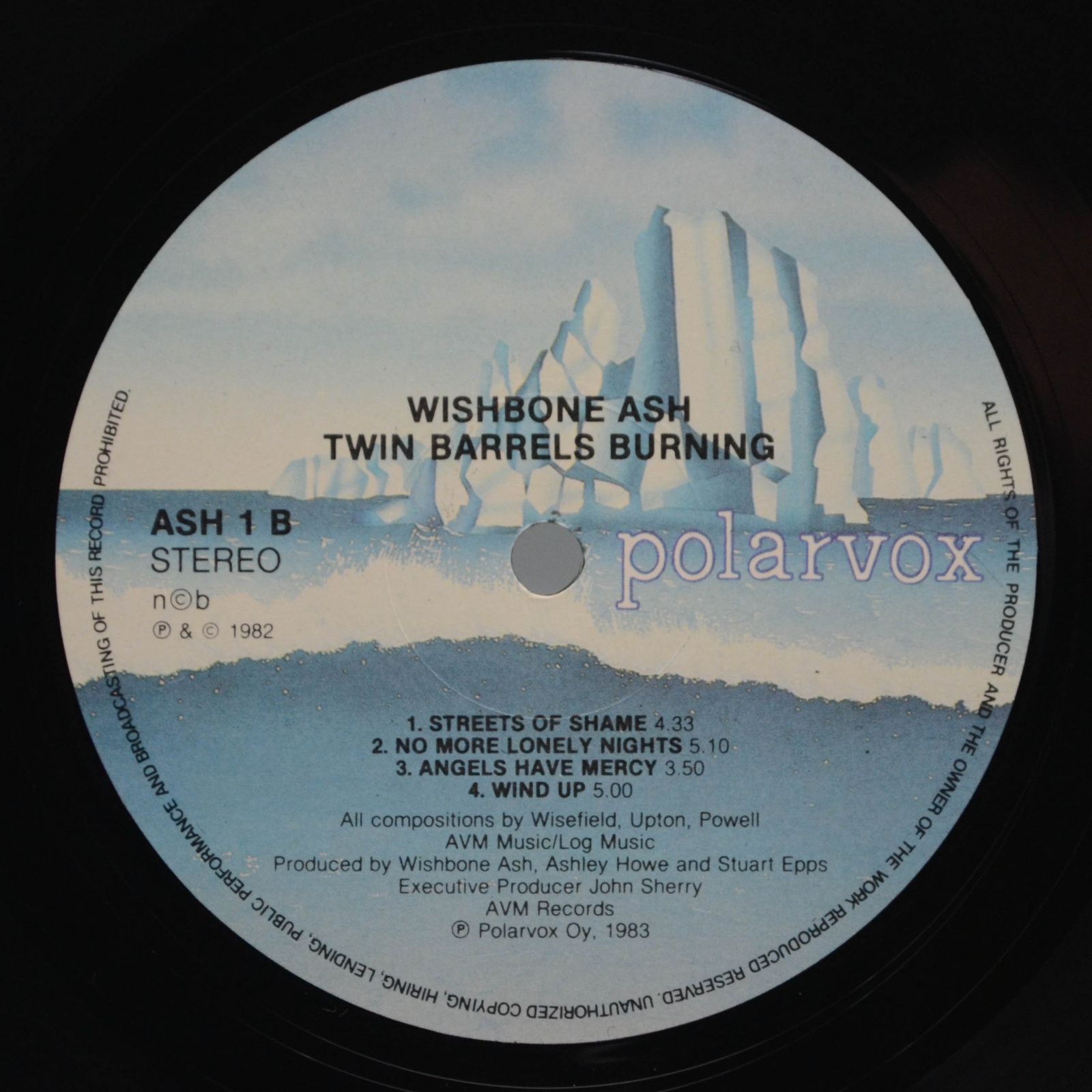 Wishbone Ash — Twin Barrels Burning, 1982