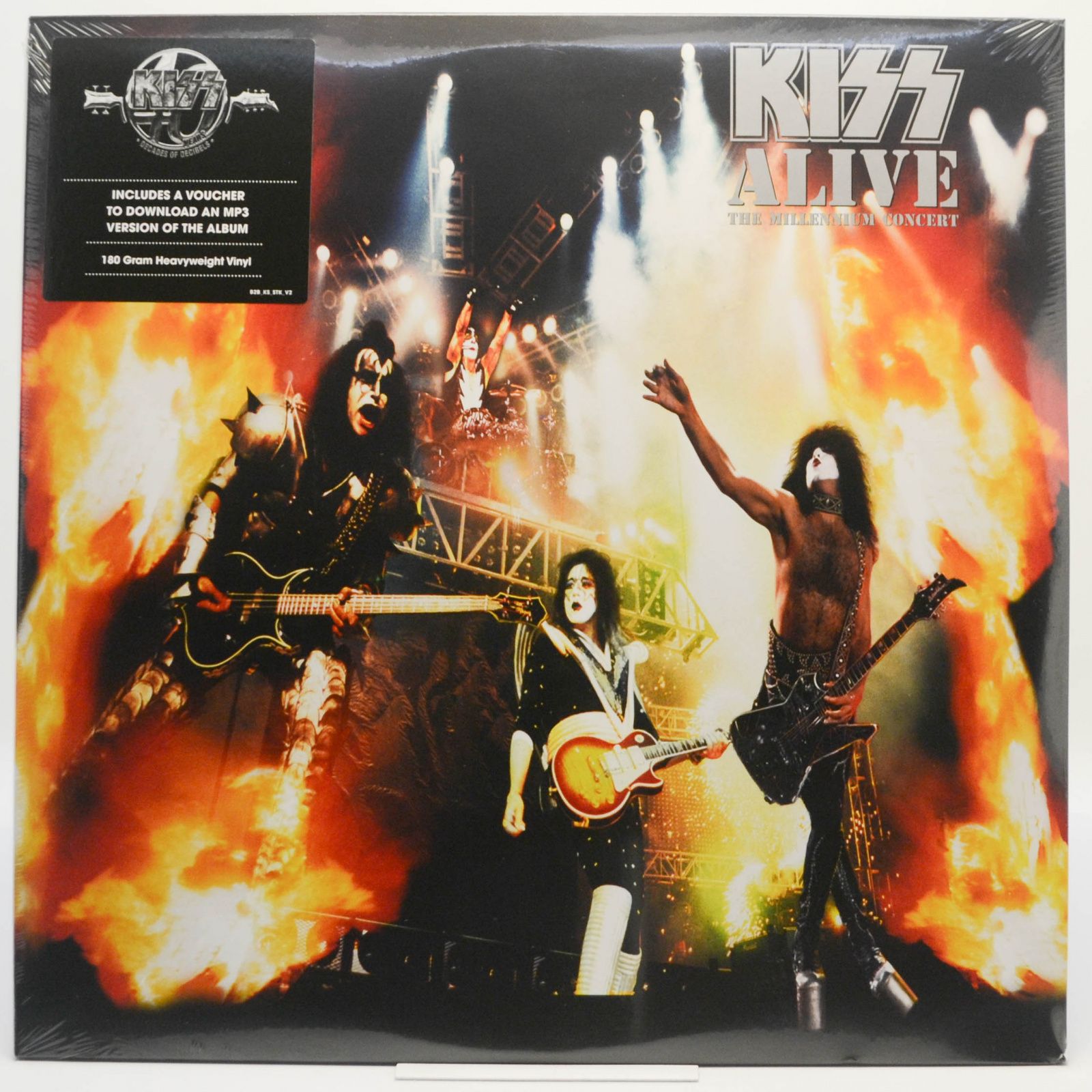 Концерты купить диск. "Alive! The Millennium Concert". Kiss обложка. Пластинка Kiss. Обложки виниловых пластинок рок групп.