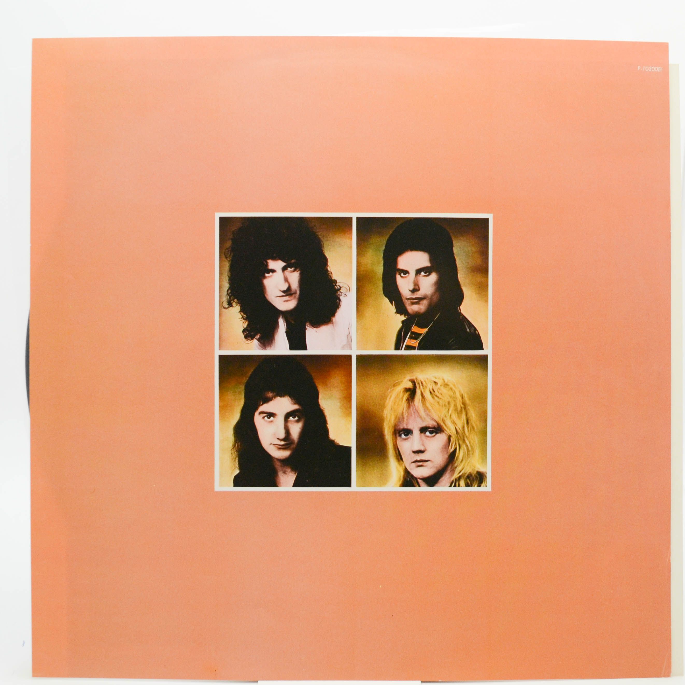 Queen — A Day At The Races, 1976