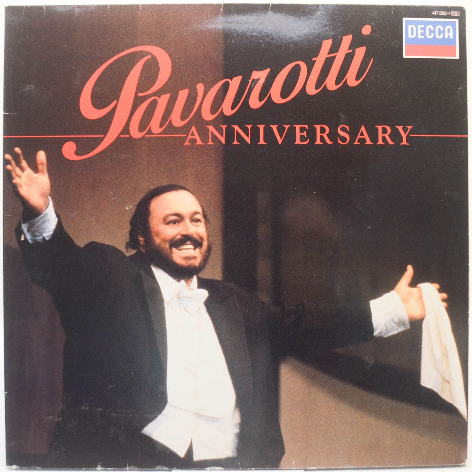 Pavarotti — Anniversary (booklet), 1986