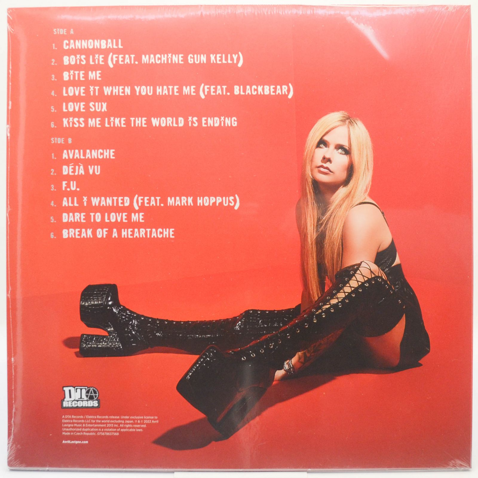 Avril Lavigne — Love Sux, 2022
